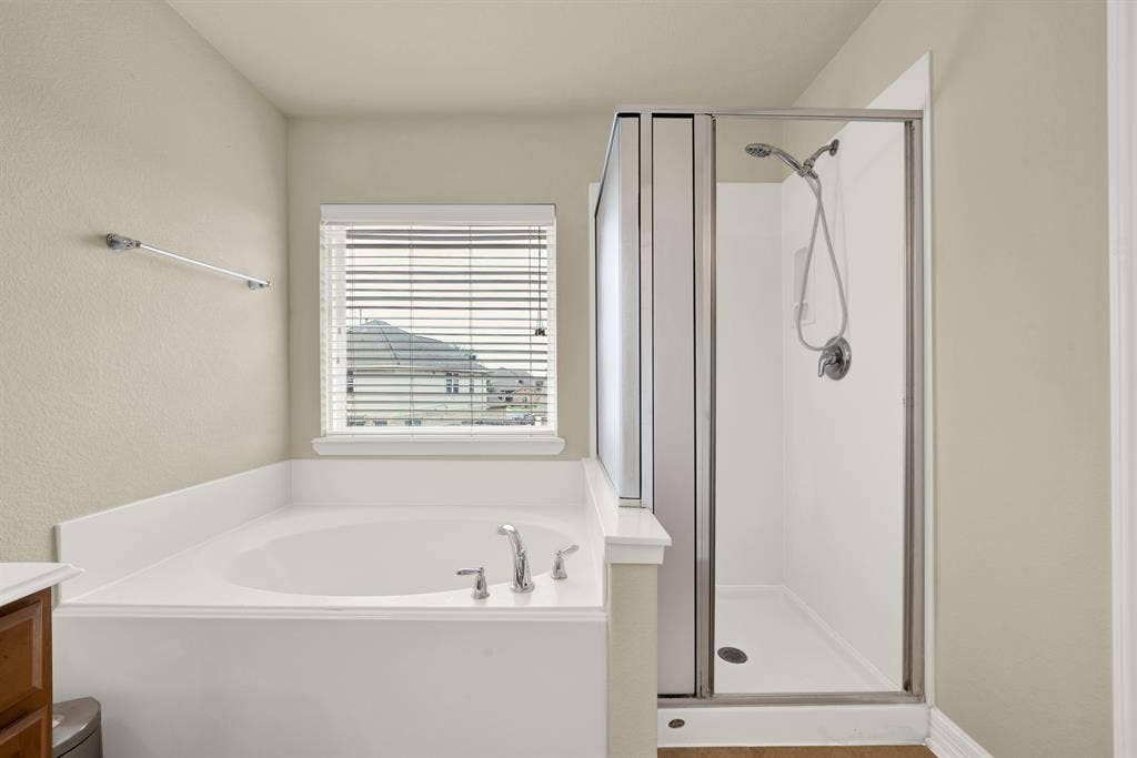 6 BR in Richmond