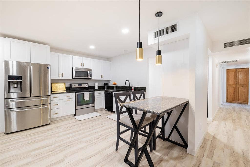6 BR in Phoenix