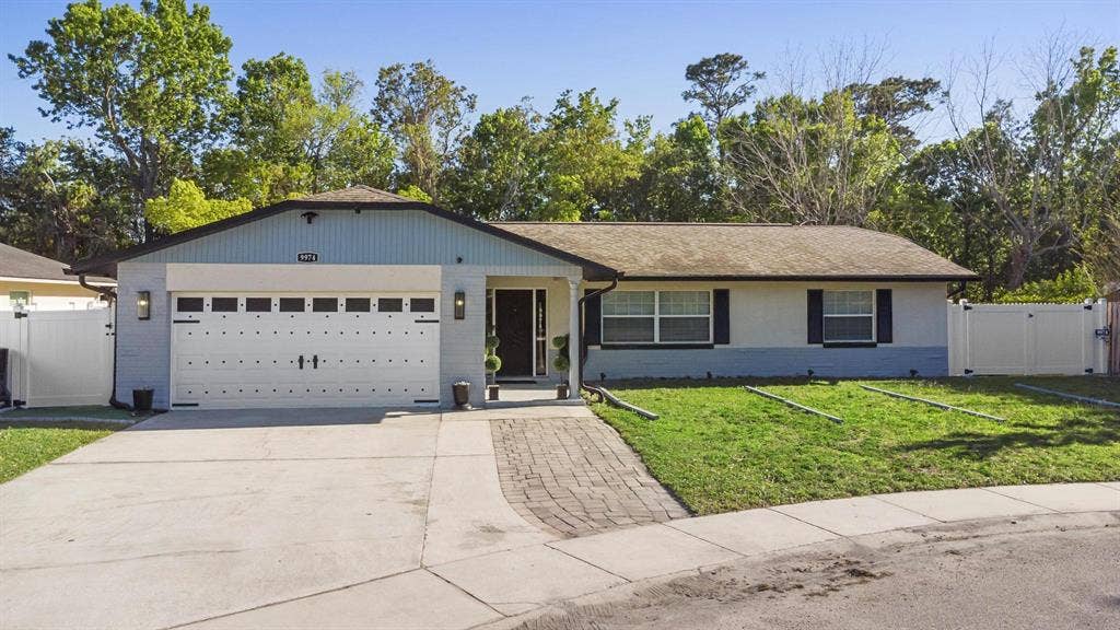 9 BR in Orlando