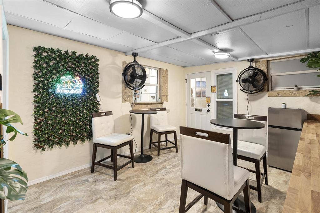 9 BR in Orlando