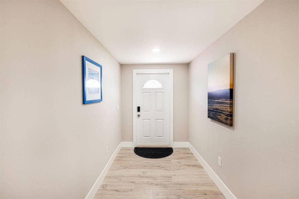 7 BR in Englewood