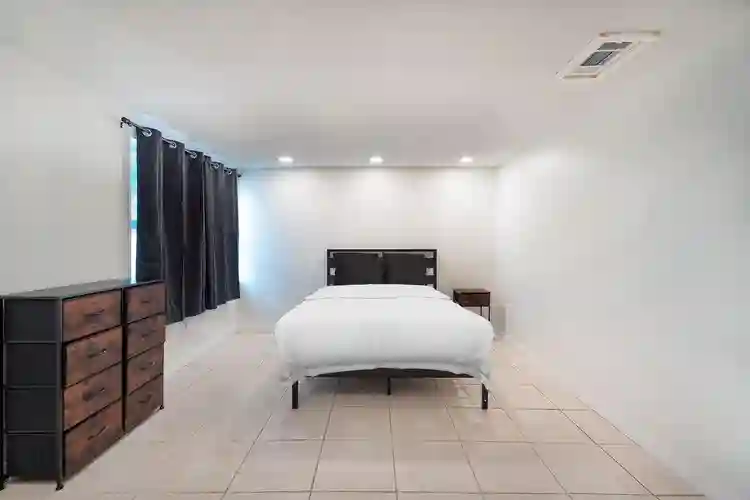 5 BR in Hudson