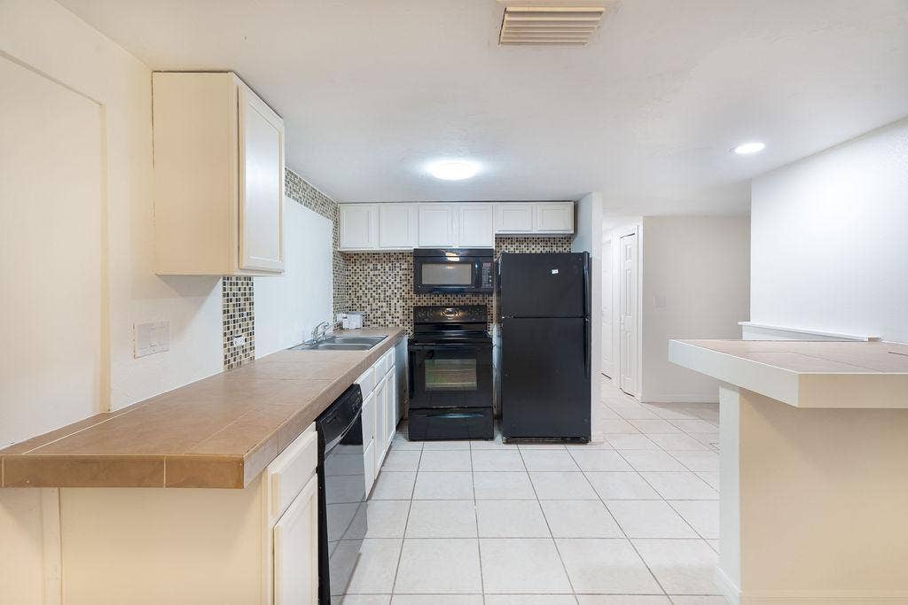 5 BR in Hudson