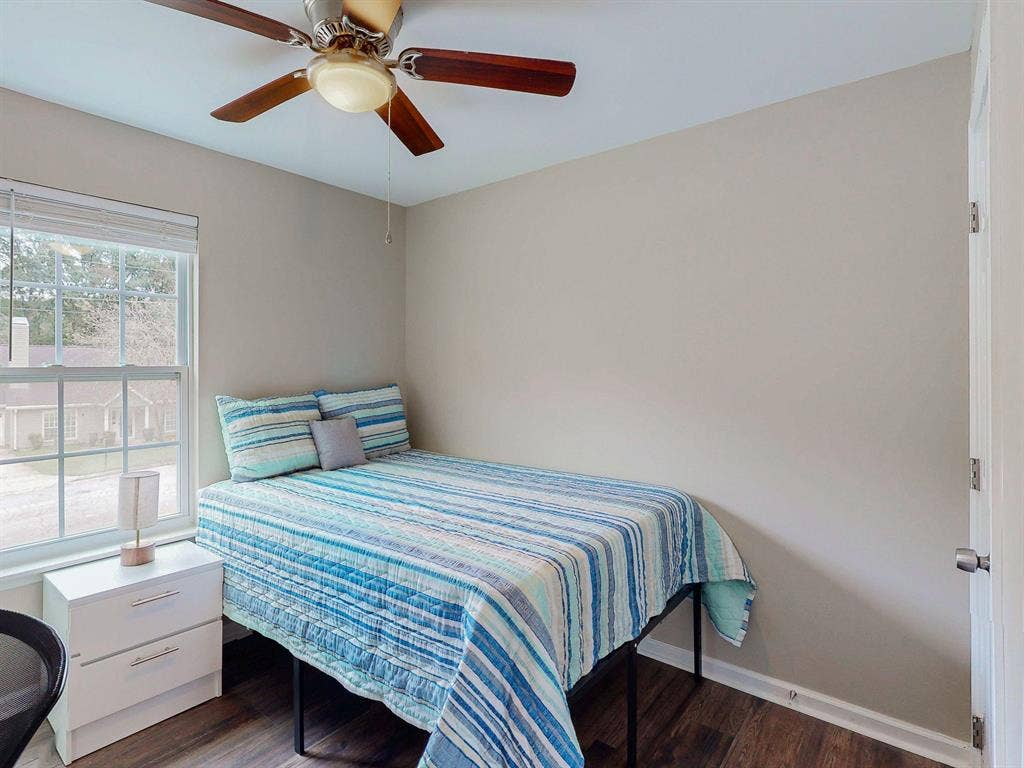 6 BR in Decatur