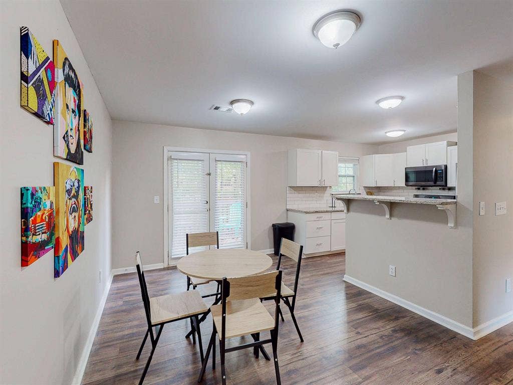 6 BR in Decatur