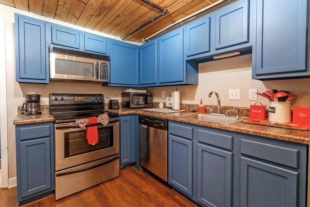 2 BR in Charlotte