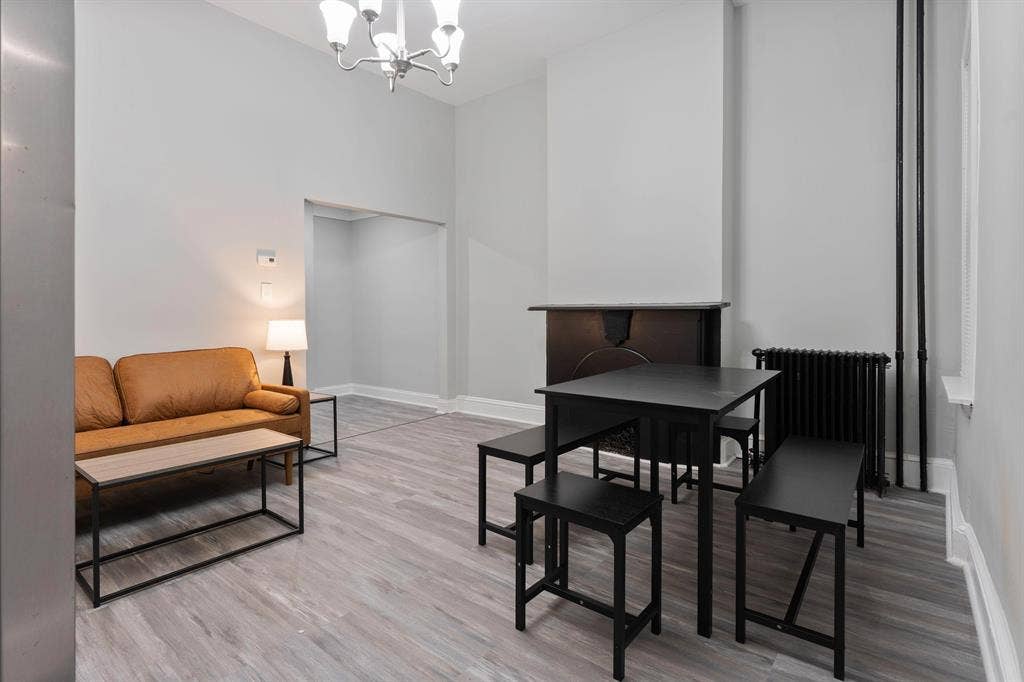 6 BR in Baltimore