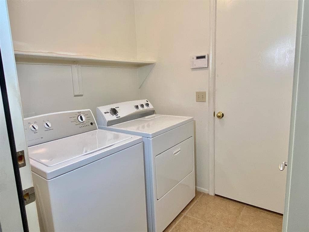 2 BR in Glendale