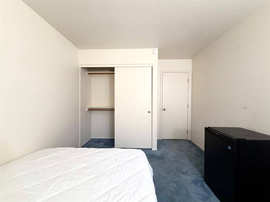 2 BR in Glendale