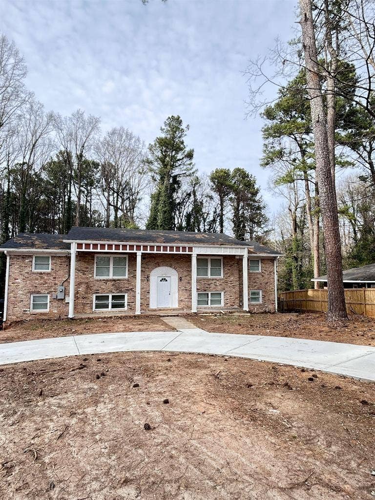 12 BR in Decatur