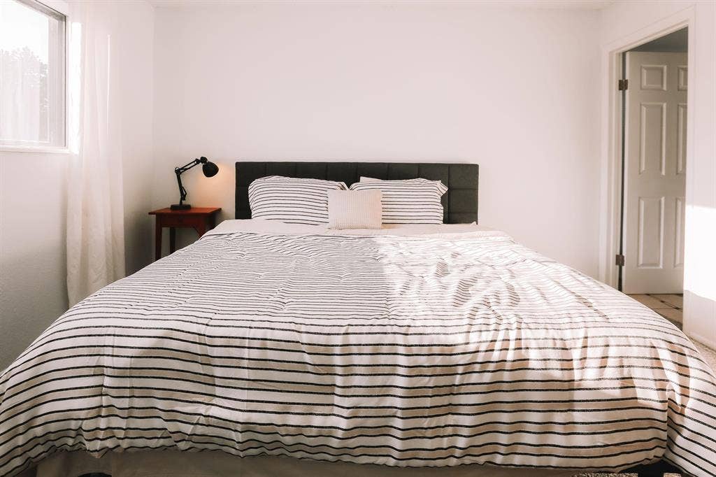 4 BR in Aurora