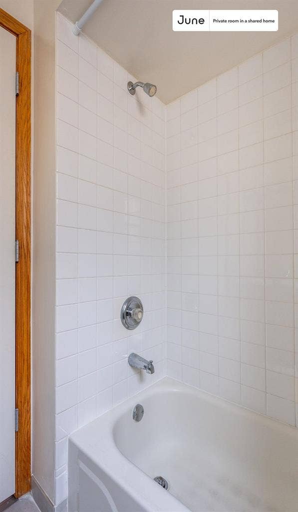 3 BR in Chicago