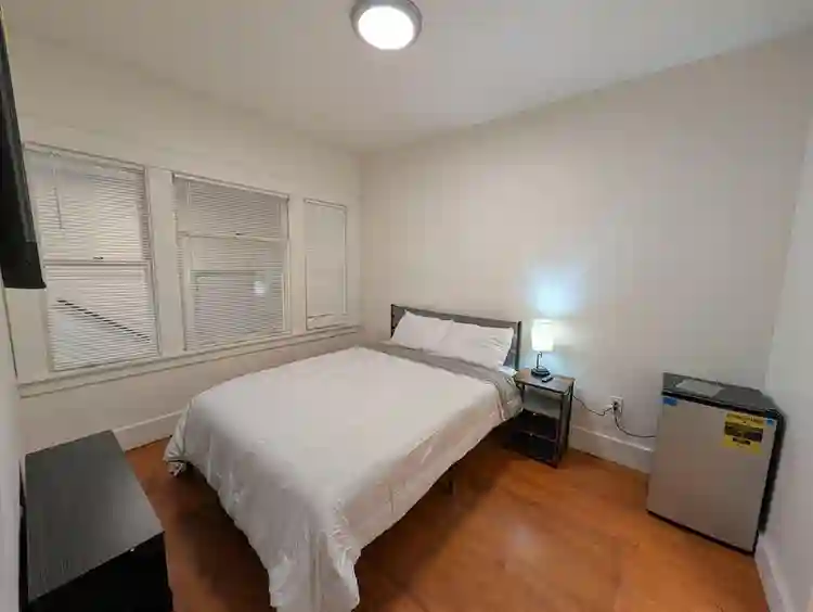 6 BR in Great Falls