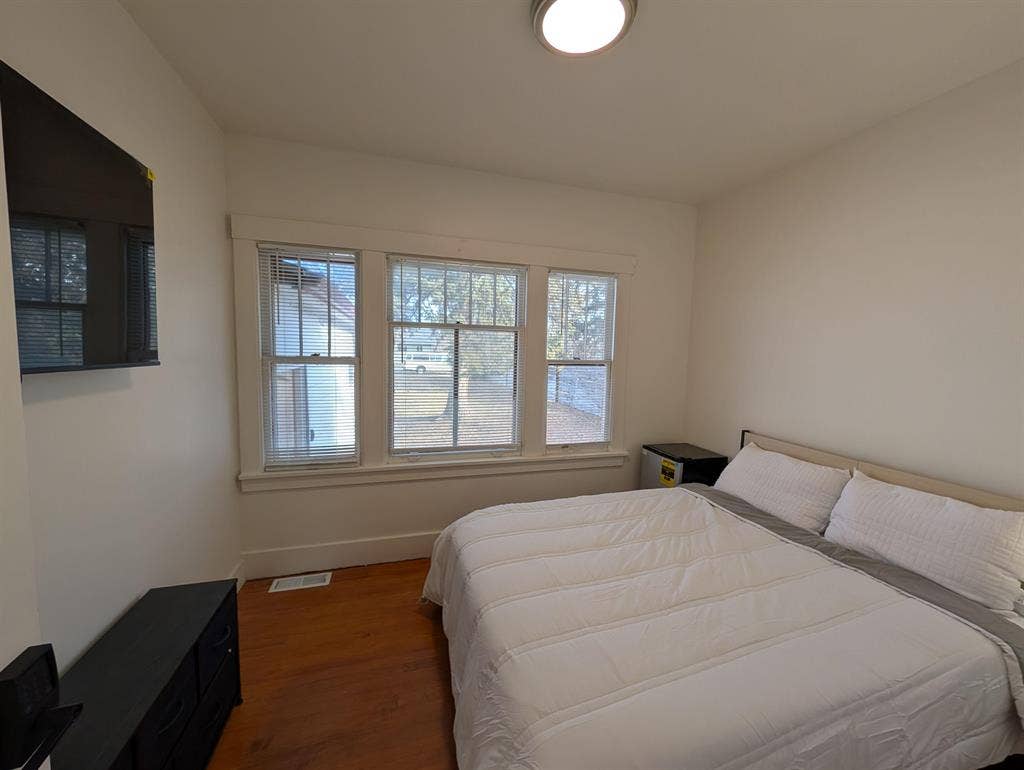 6 BR in Great Falls