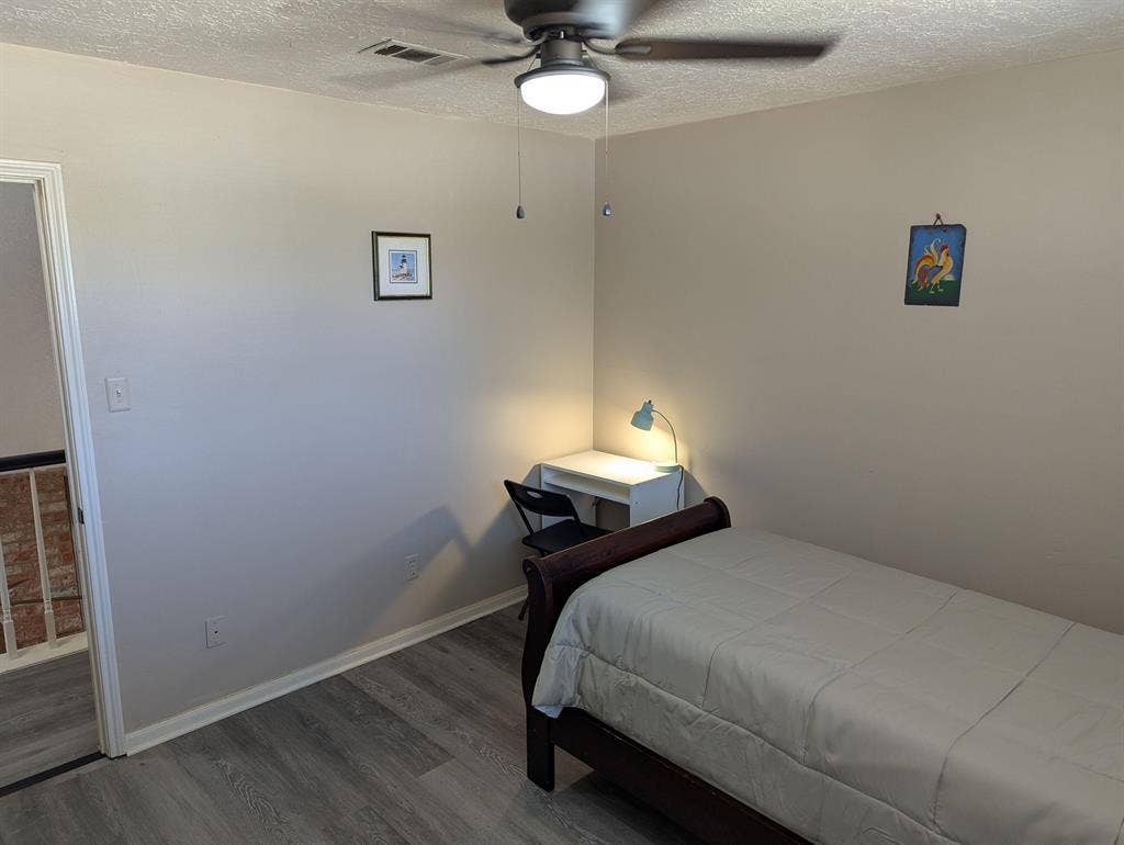 6 BR in Cypress