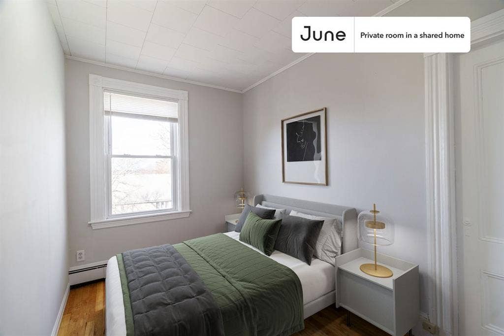 4 BR in Boston
