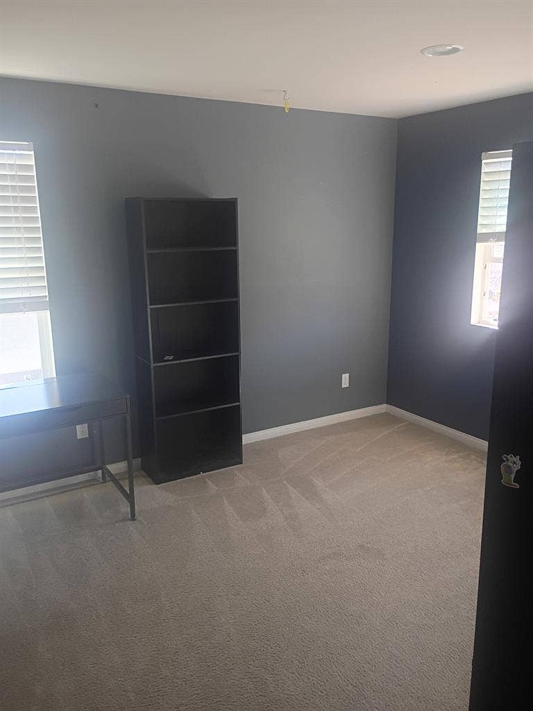 Room for rent in Lake Elsinore