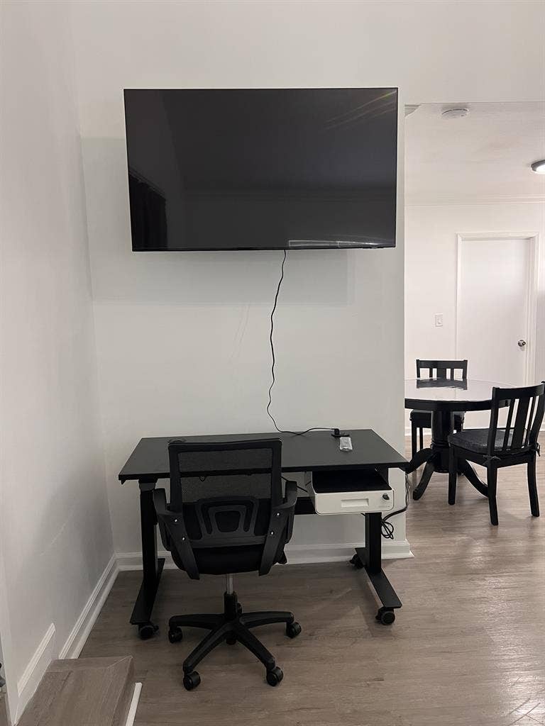 HUGE Room for Rent shared bathroom