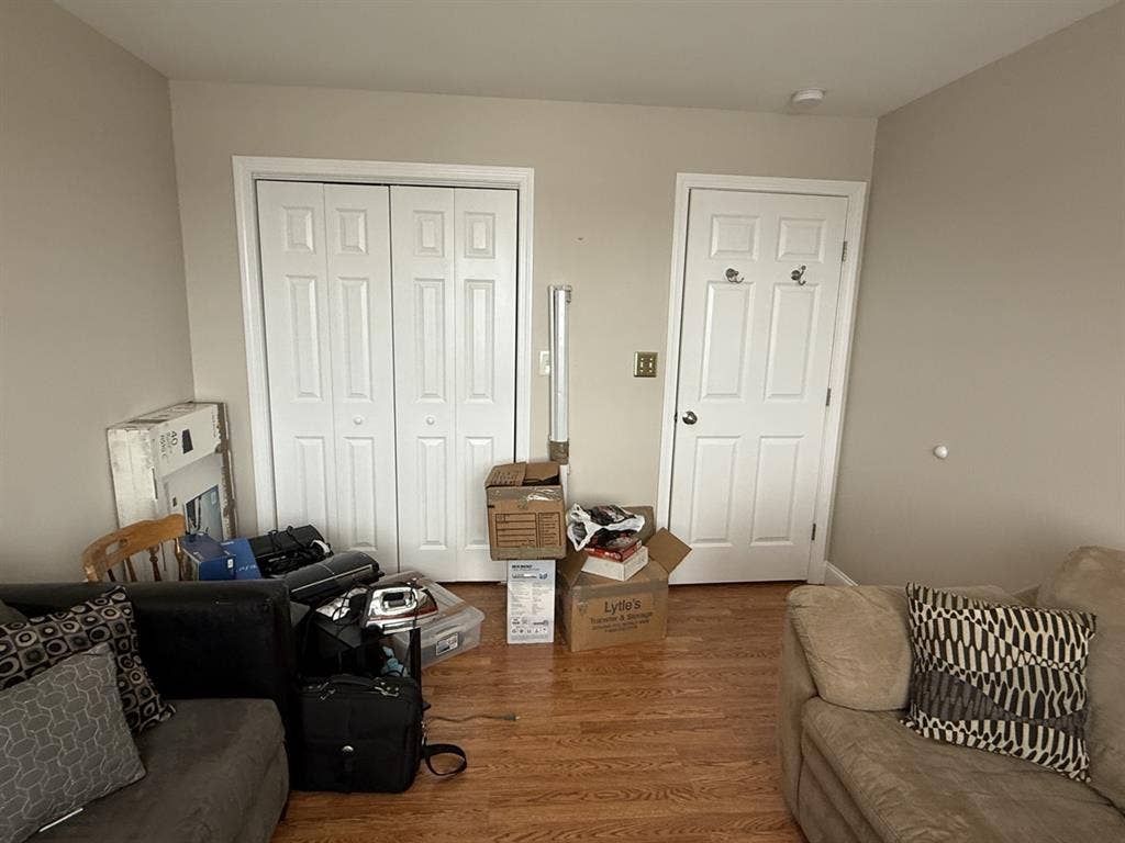 2 Bedroom, 2 Bath, Offstreet park