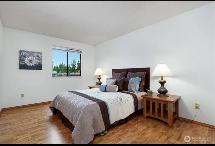 Condo bedroom 4 rent w private bath