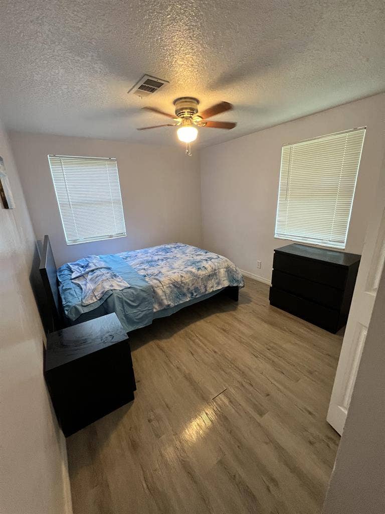 6 BR in Jacksonville