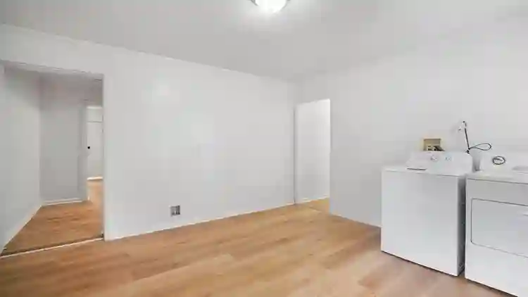 7 BR in Forest Park
