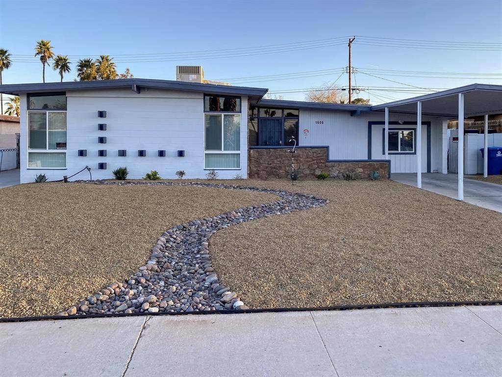 7 BR in Las Vegas