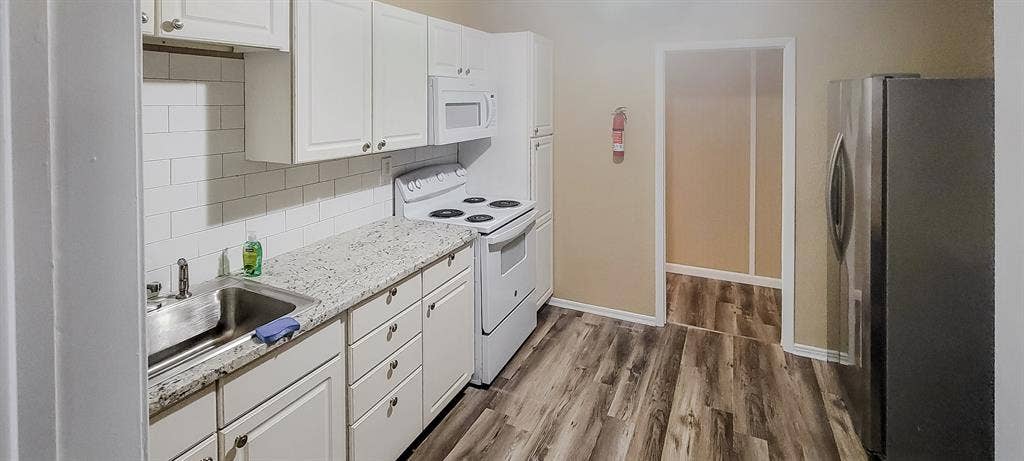 6 BR in Jacksonville