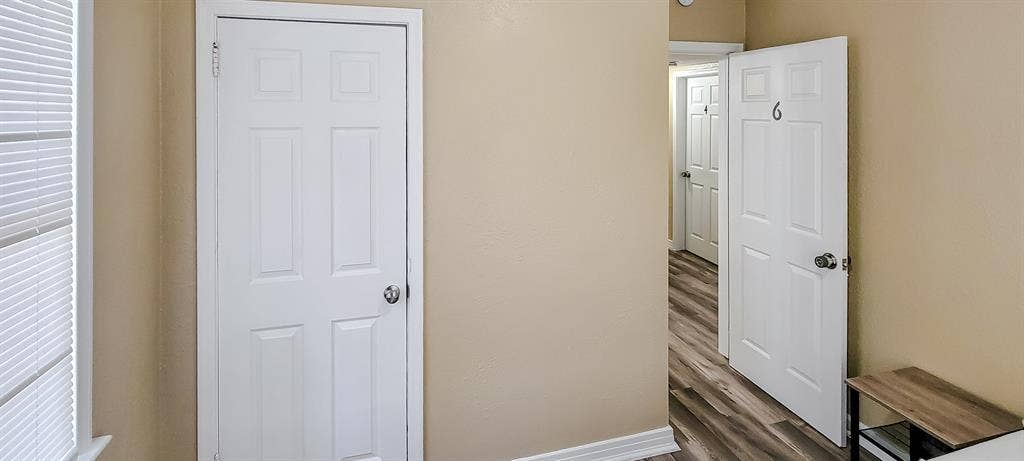 6 BR in Jacksonville