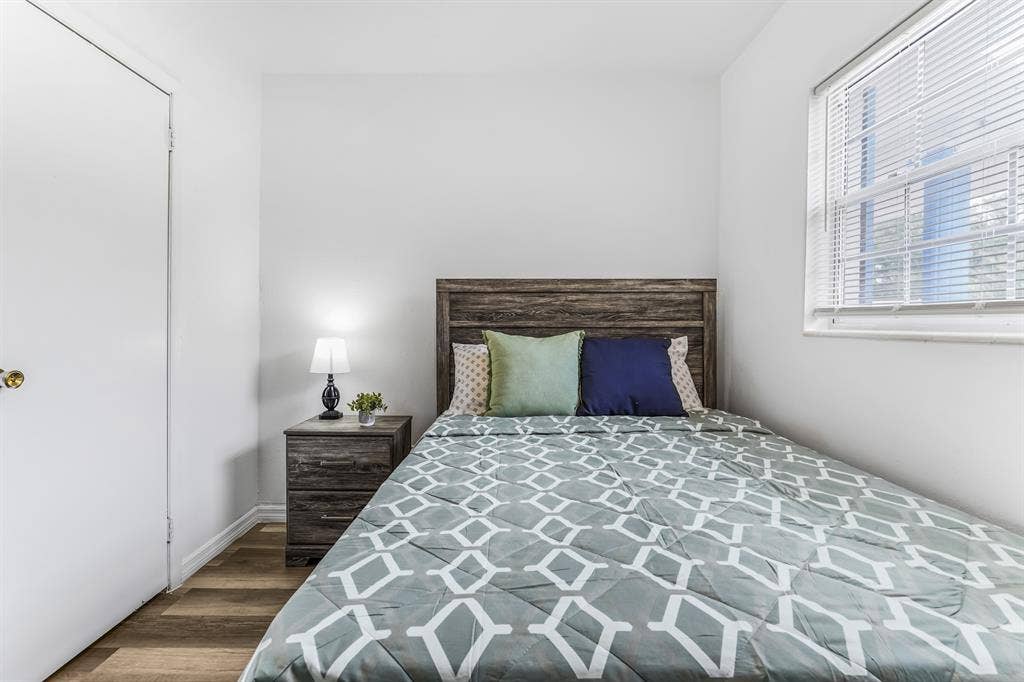 9 BR in Jacksonville