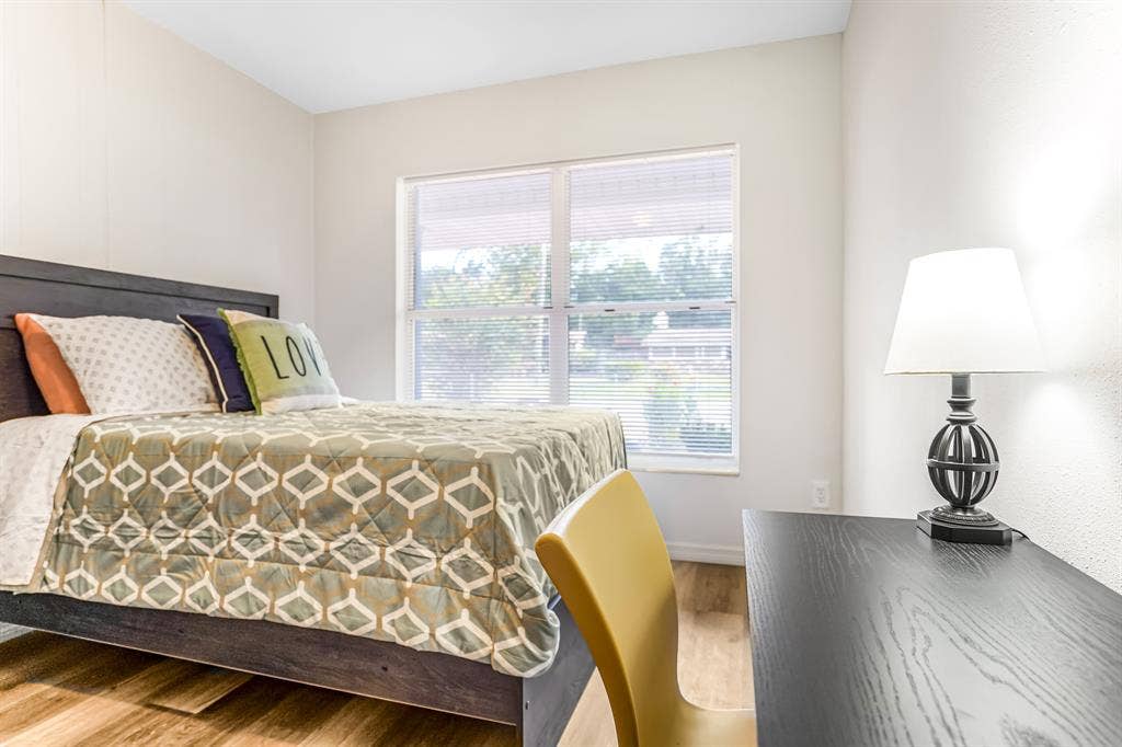 9 BR in Jacksonville