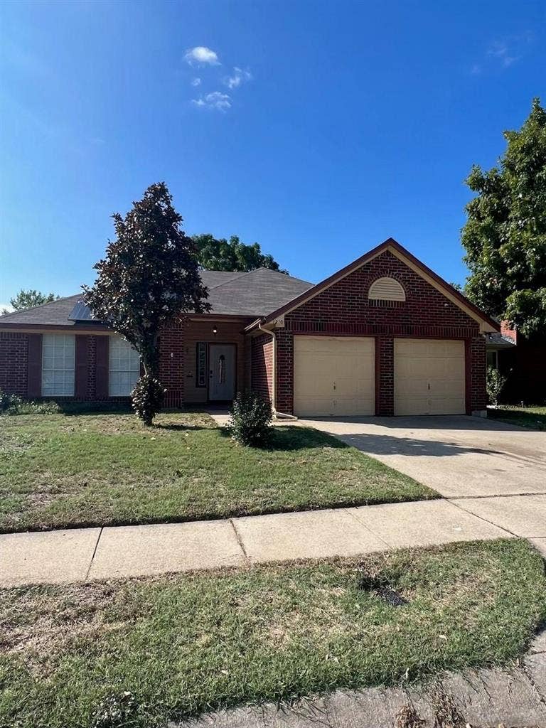 4 BR in Euless
