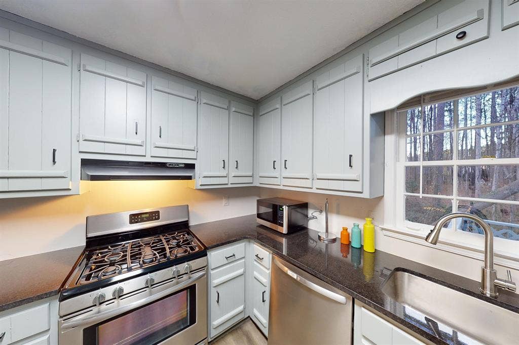 10 BR in Marietta