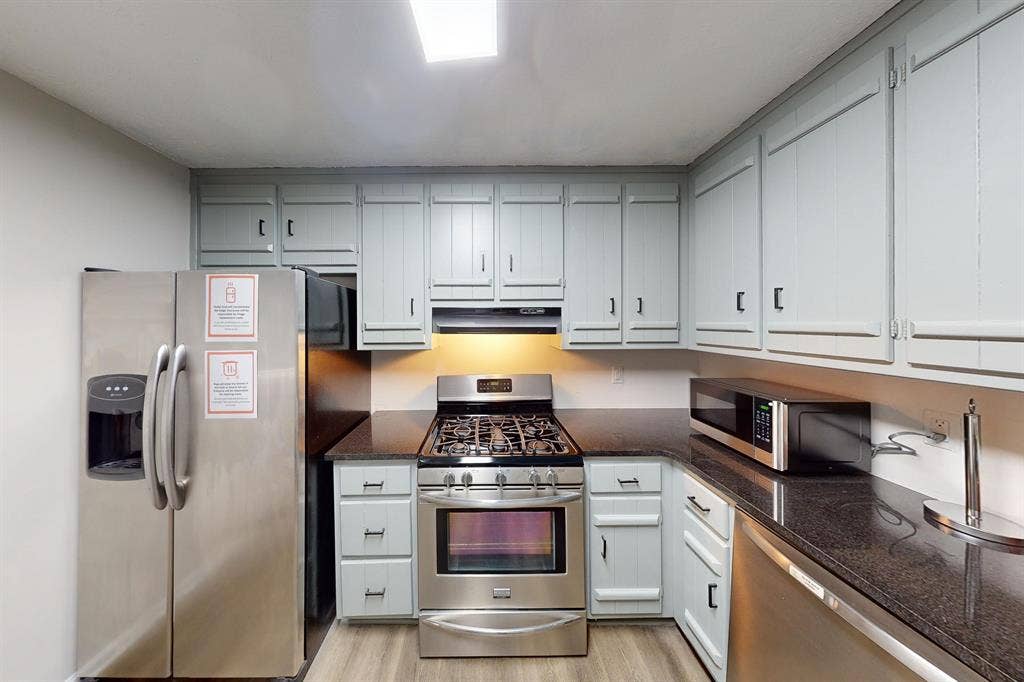 10 BR in Marietta
