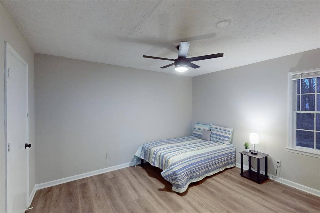10 BR in Marietta