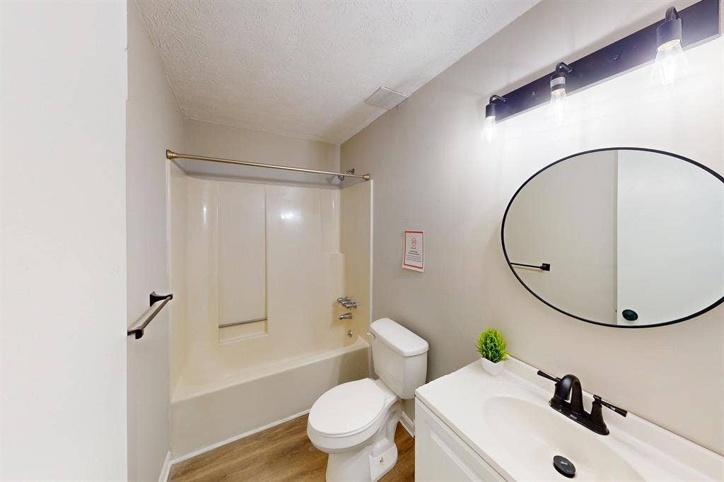10 BR in Marietta