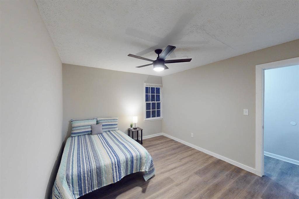 10 BR in Marietta