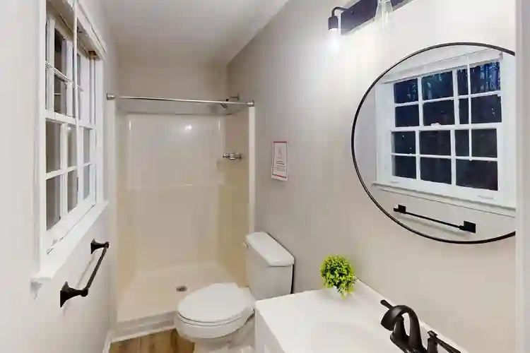 10 BR in Marietta
