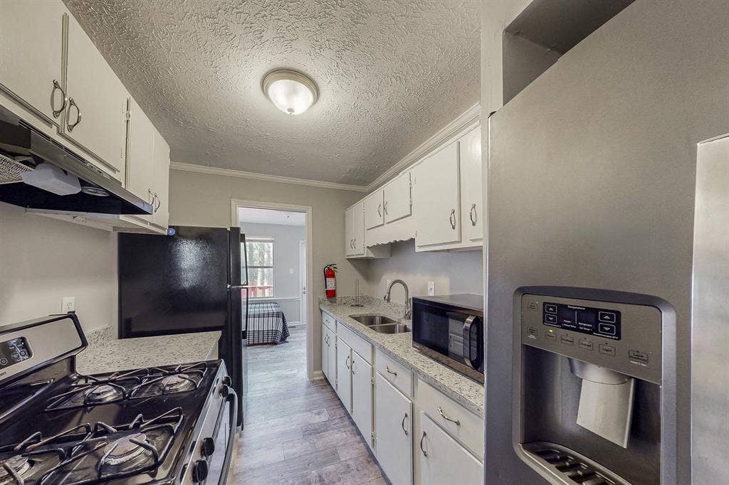 9 BR in Ellenwood