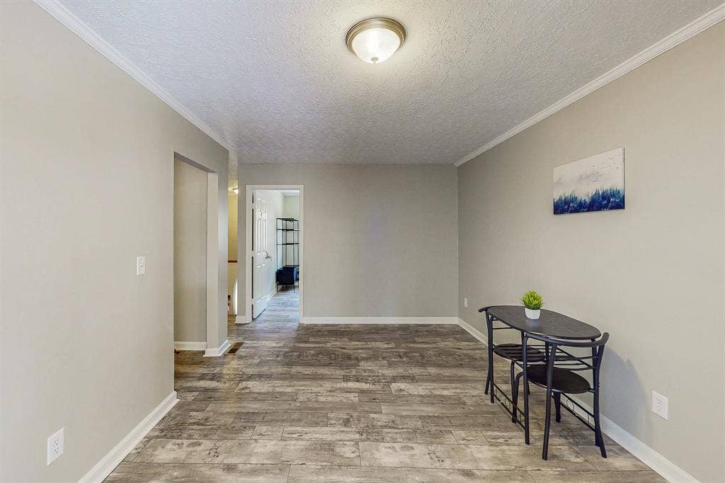 9 BR in Ellenwood