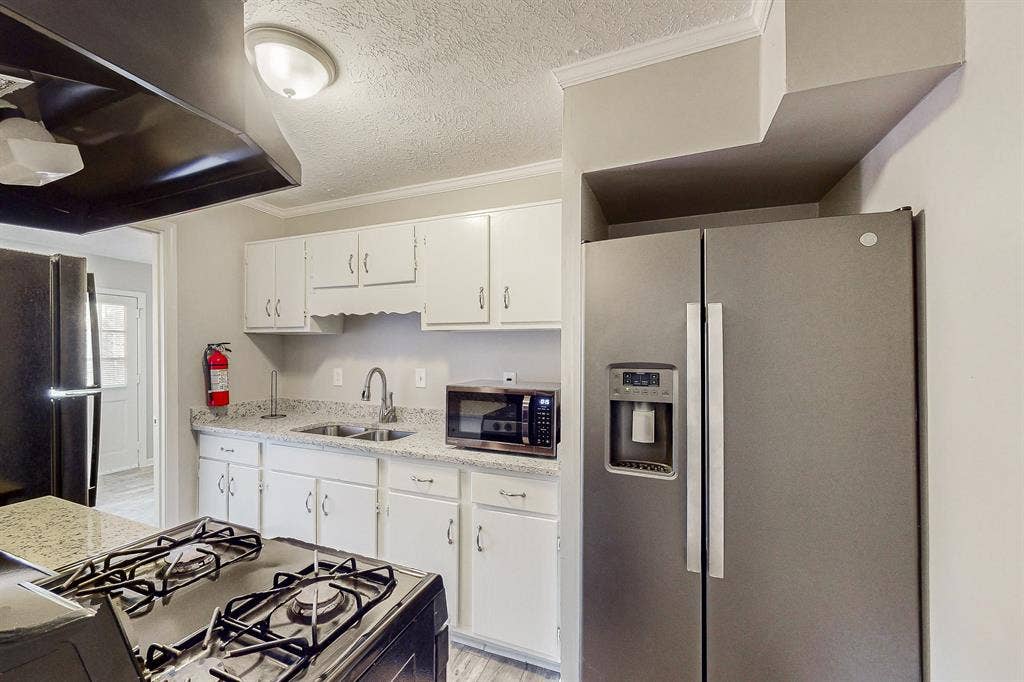 9 BR in Ellenwood