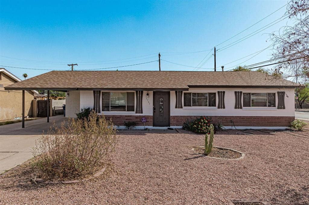 8 BR in Mesa