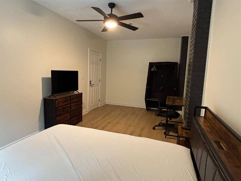8 BR in Atlanta