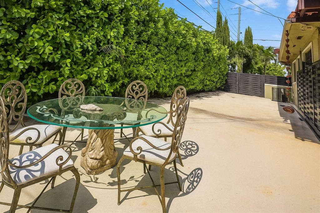 4 BR in Miami