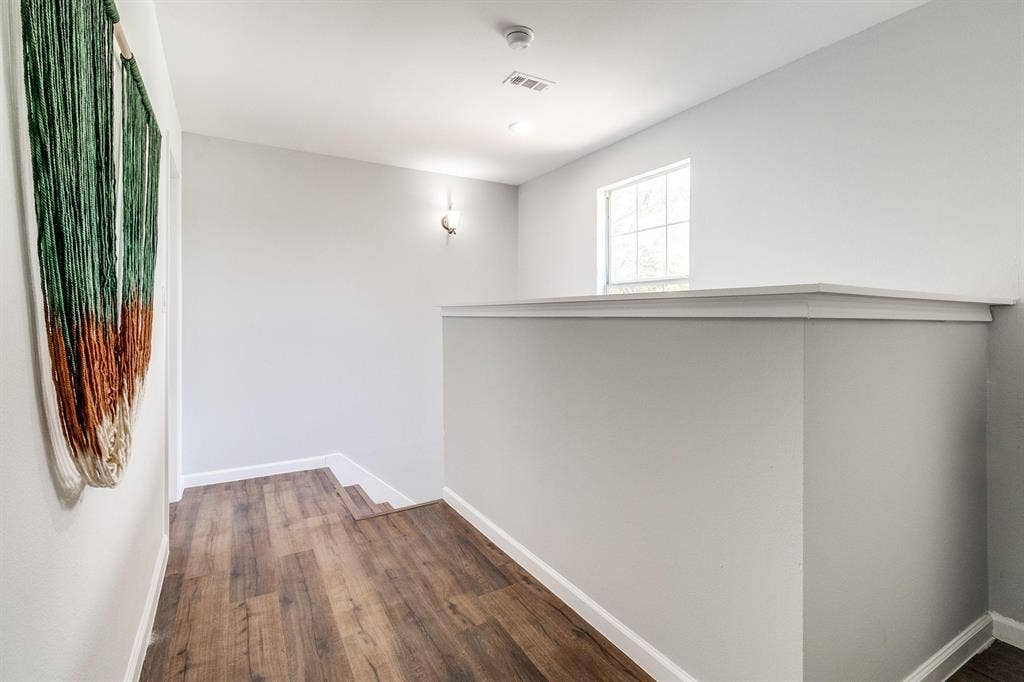 9 BR in Dallas