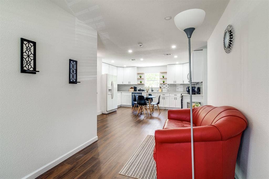 9 BR in Dallas