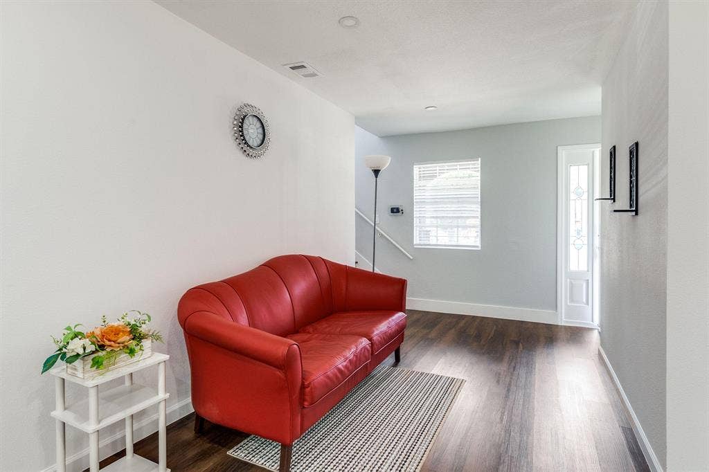 9 BR in Dallas