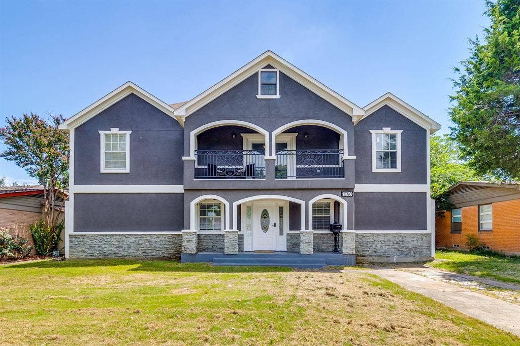 9 BR in Dallas