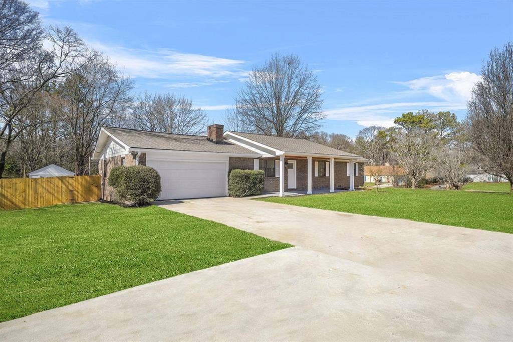 3 BR in Conyers