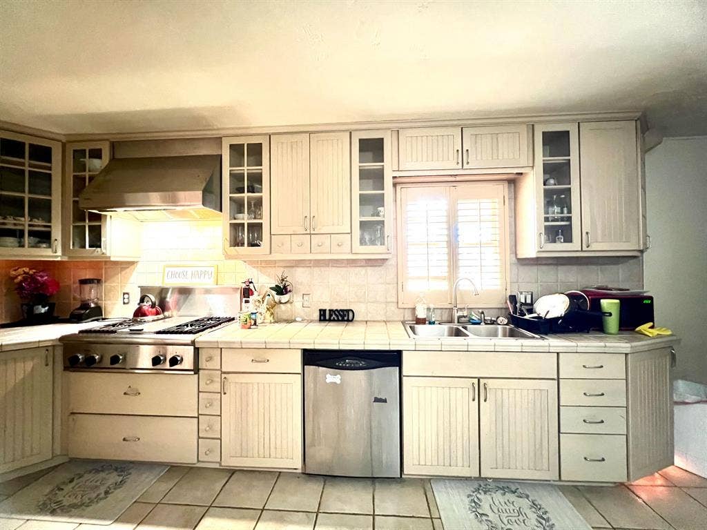 3 BR in Arlington